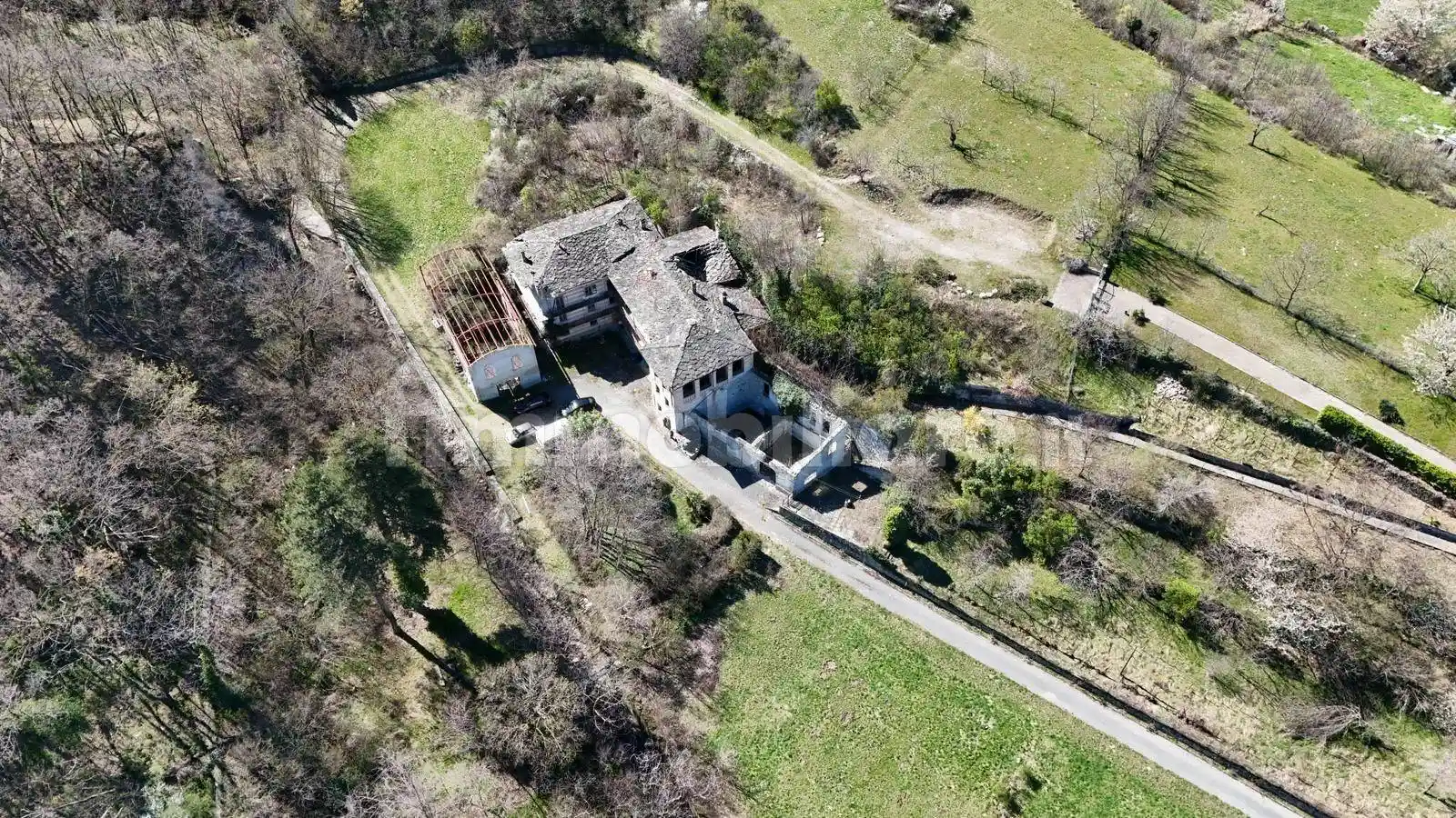 Palazzo - Edificio in vendita a Susa