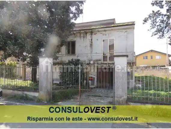 Villa in vendita a Trivolzio