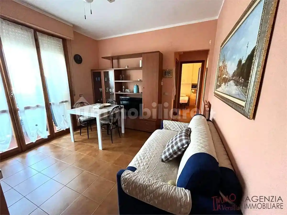 Appartamento in vendita a Viareggio