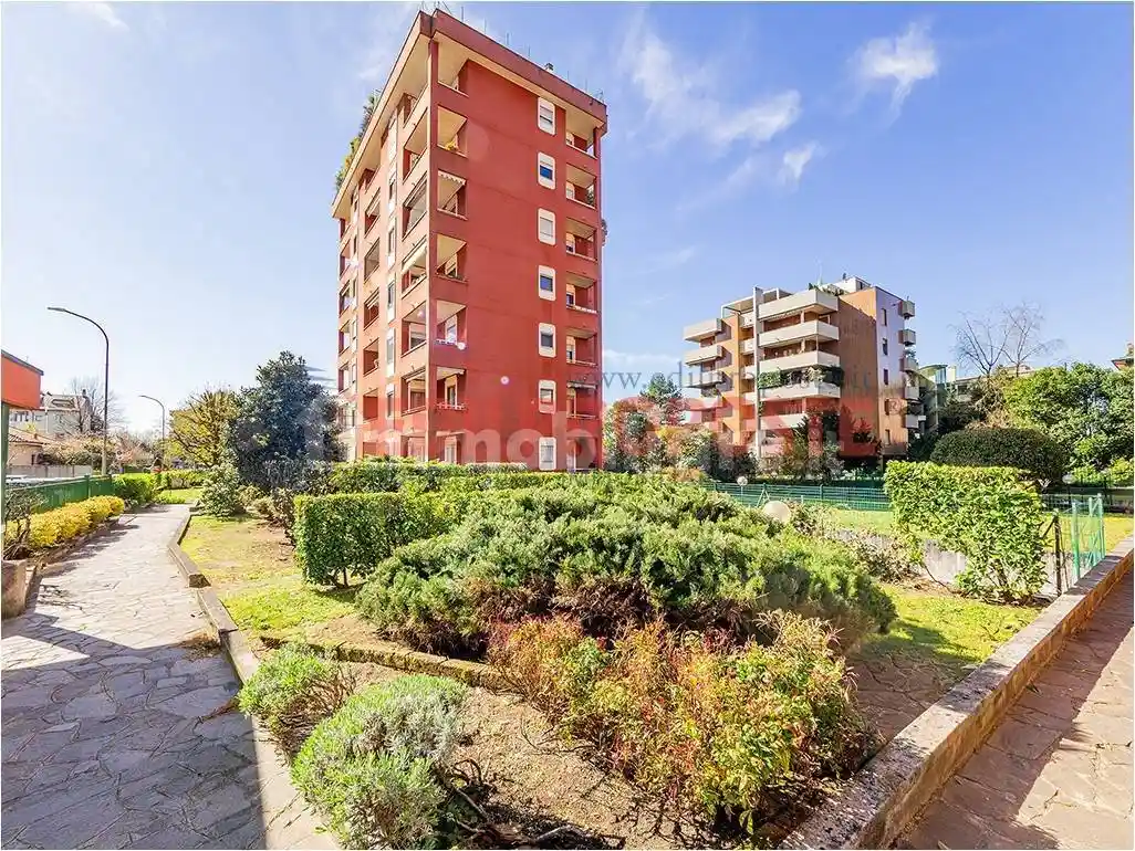 Appartamento in vendita a Monza
