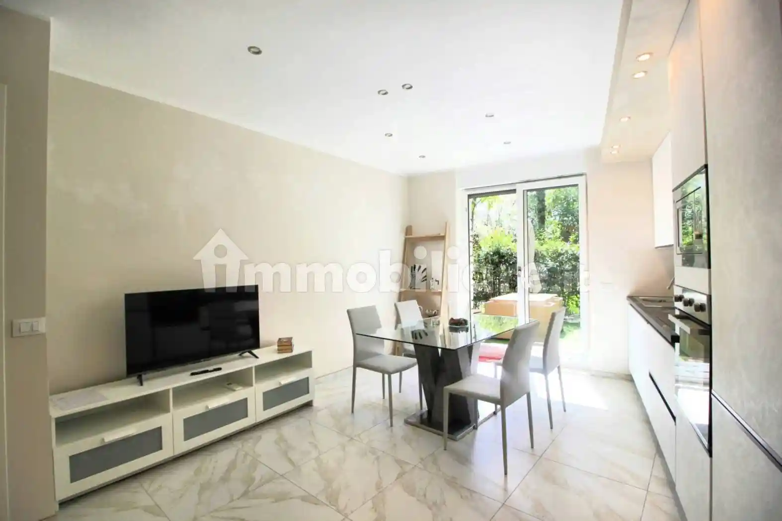 Appartamento in affitto a Gardone Riviera