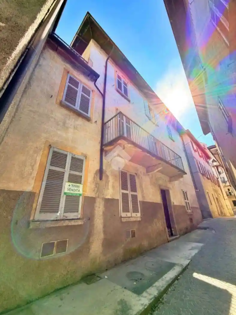 Casa indipendente in vendita a Perledo