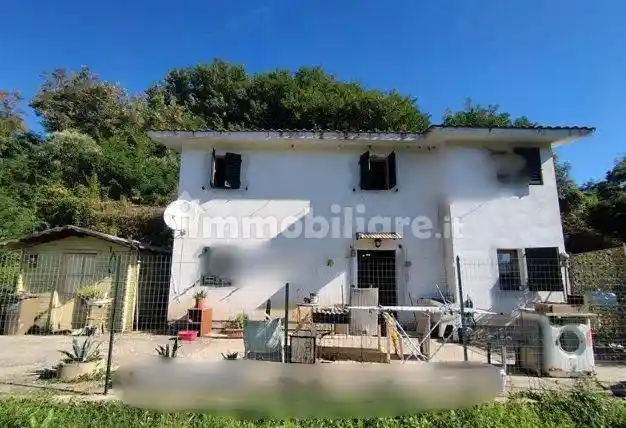 Casa indipendente in vendita a Montecatini-Terme