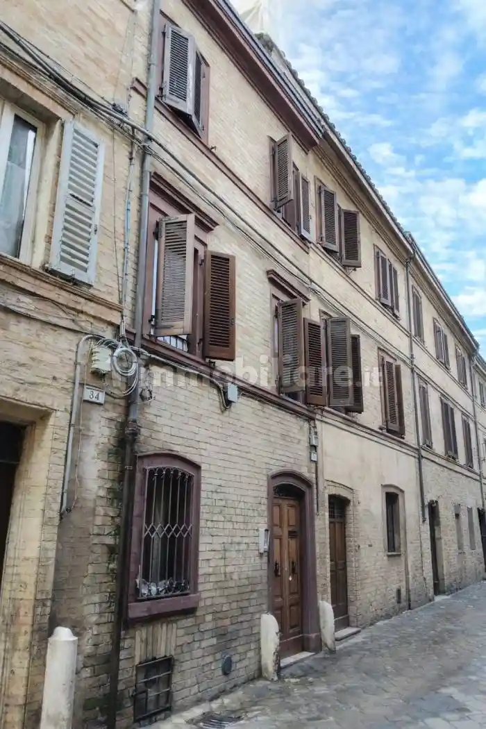 Casa indipendente in vendita a Macerata
