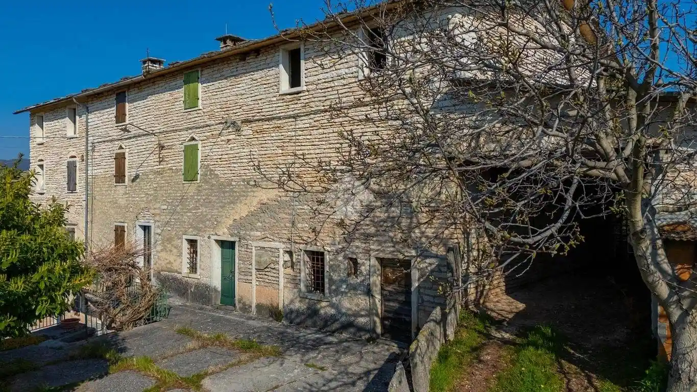 Rustico - Casale in vendita a Sant'Anna d'Alfaedo
