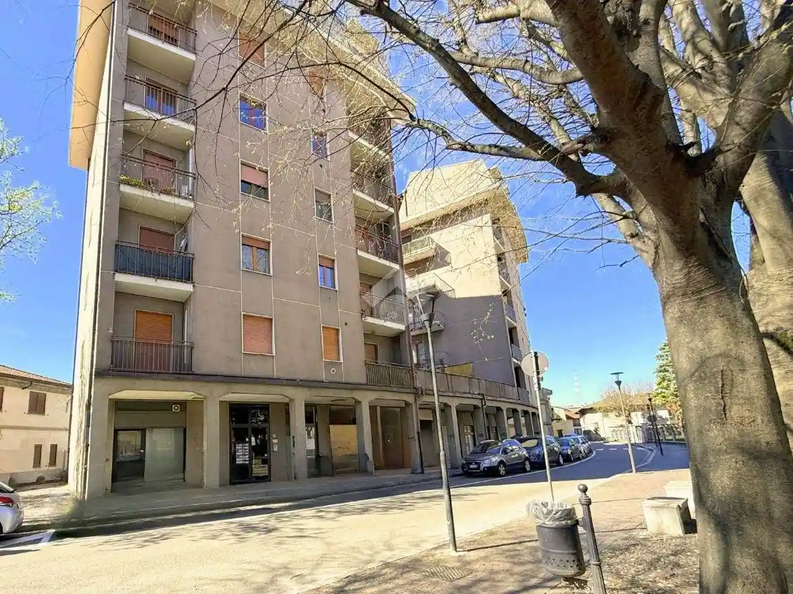Appartamento in vendita a Caronno Pertusella