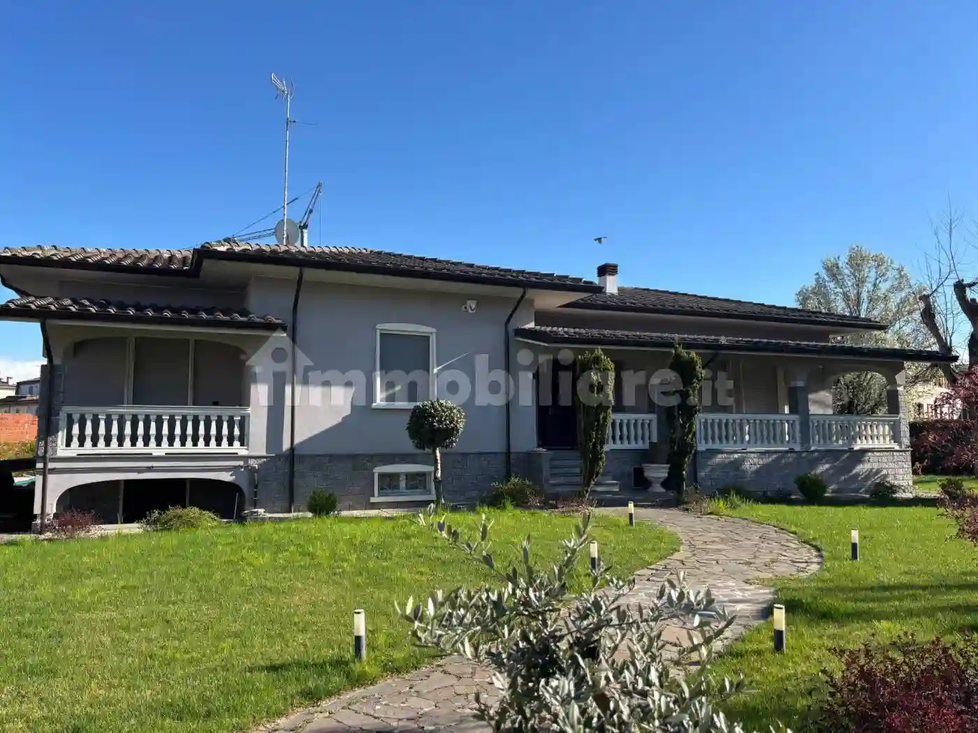 Villa - foto 2