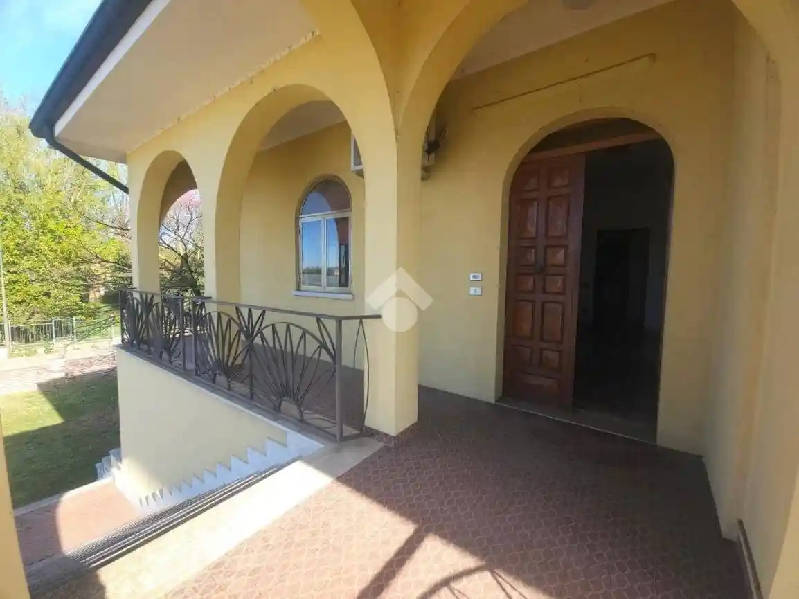 Villa in vendita a Rodigo