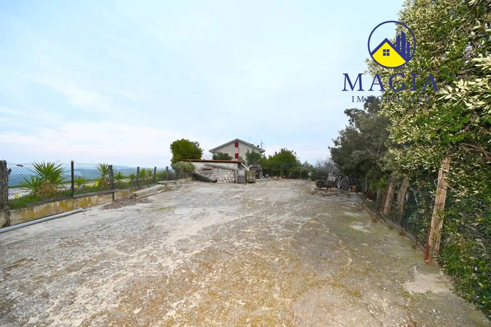 Casa indipendente in vendita a Appignano del Tronto