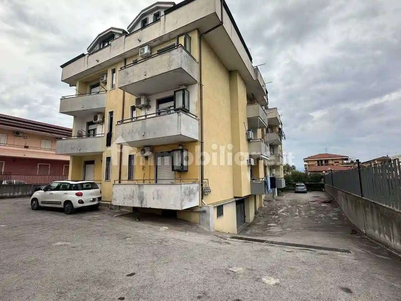 Palazzo - Edificio - foto 2