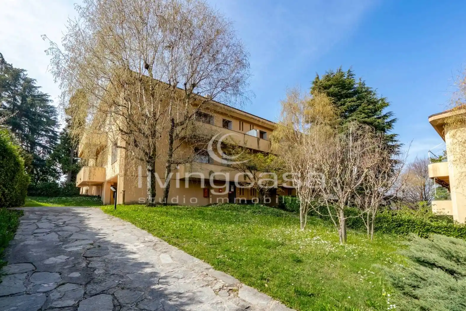 Appartamento in vendita a Monticello Brianza