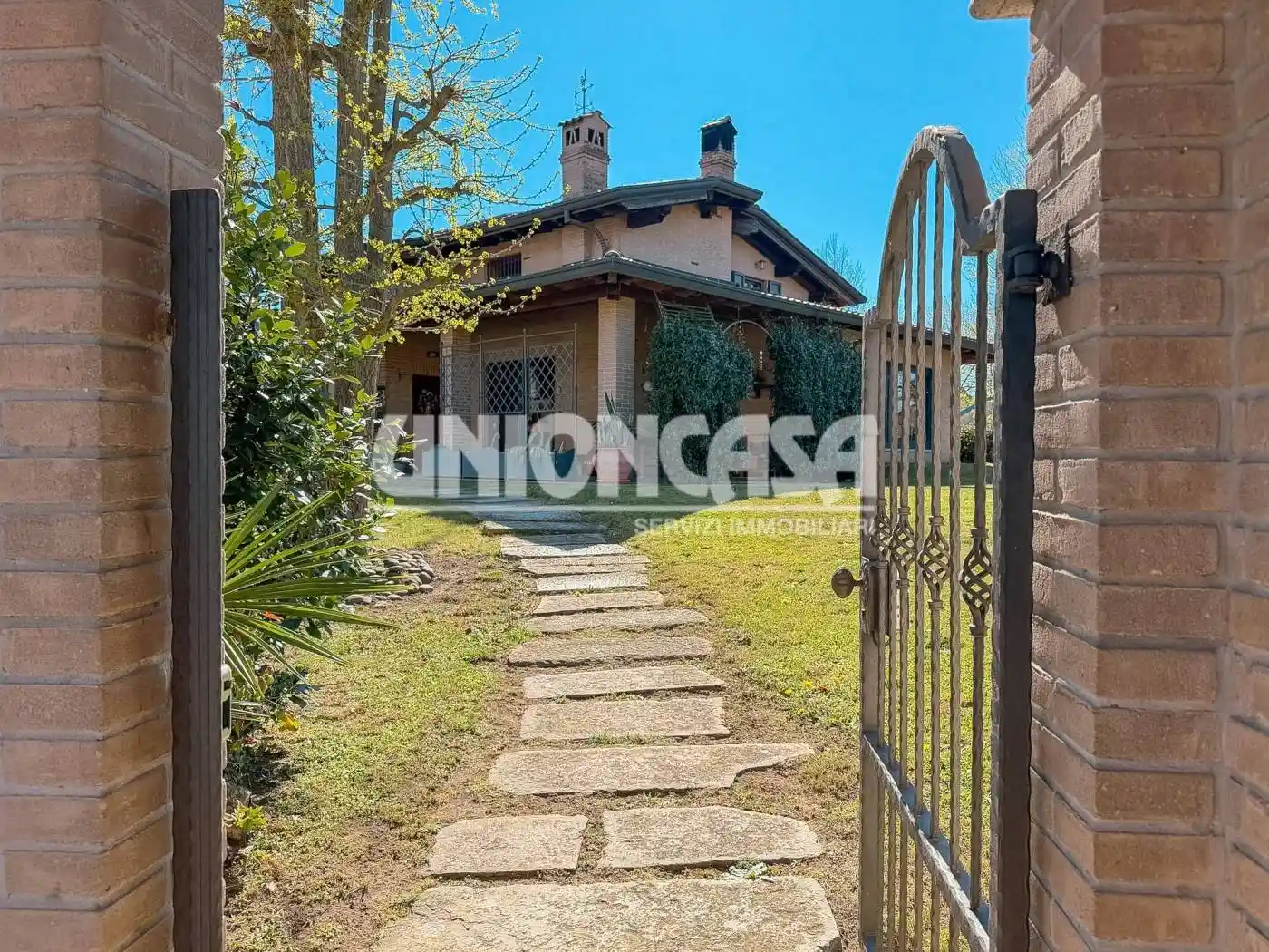 Villa in vendita a Rovellasca