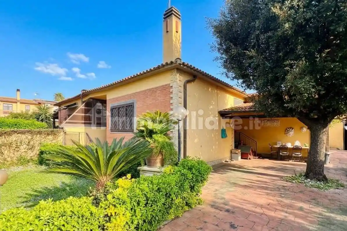 Villa in vendita a Fiumicino