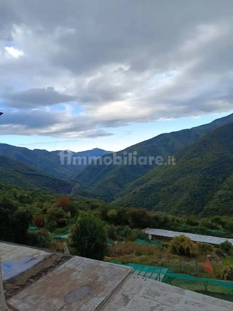 Appartamento in vendita a Molini di Triora