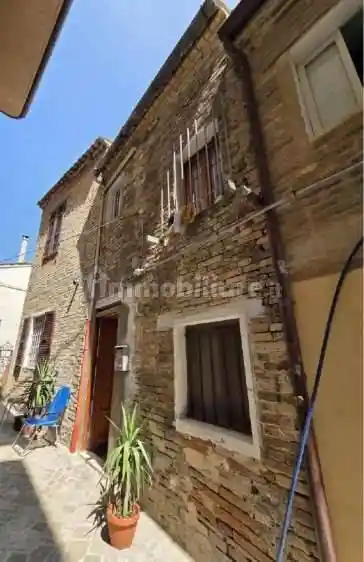 Casa indipendente in vendita a Massa Fermana