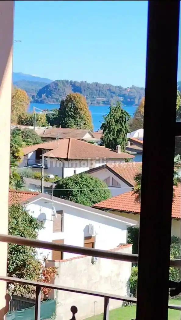 Appartamento in vendita a Lesa