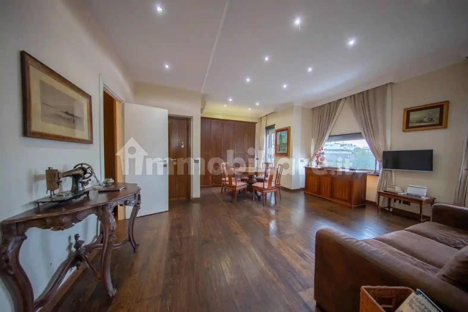 Appartamento in vendita a Roma