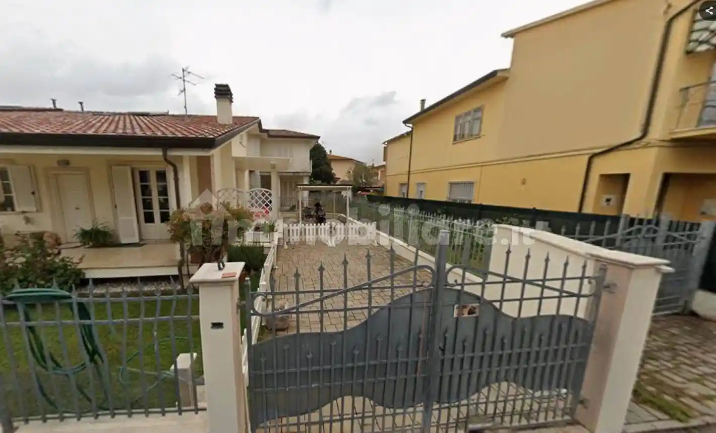 Villa in vendita a Viareggio