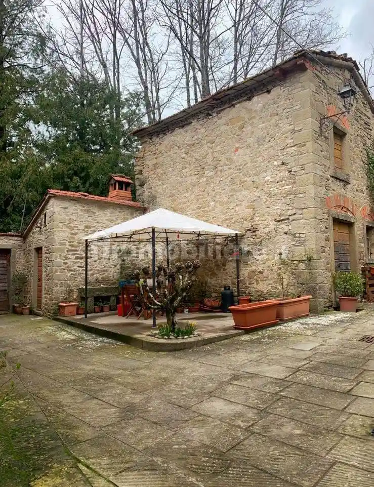 Casa indipendente in vendita a Pratovecchio e Stia