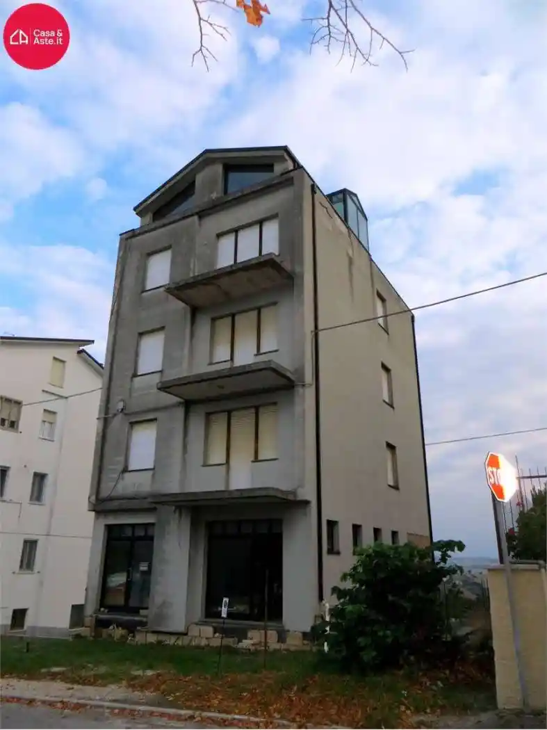 Palazzo - Edificio in vendita a Monte San Giusto