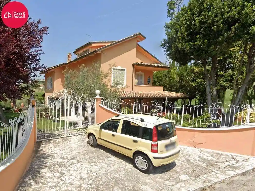 Villa in vendita a Fermo