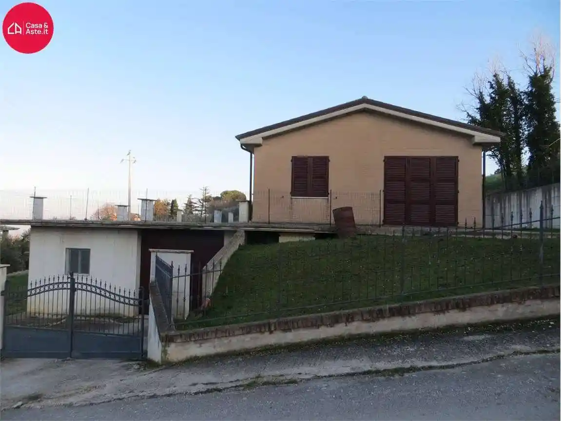 Villa in vendita a Fermo