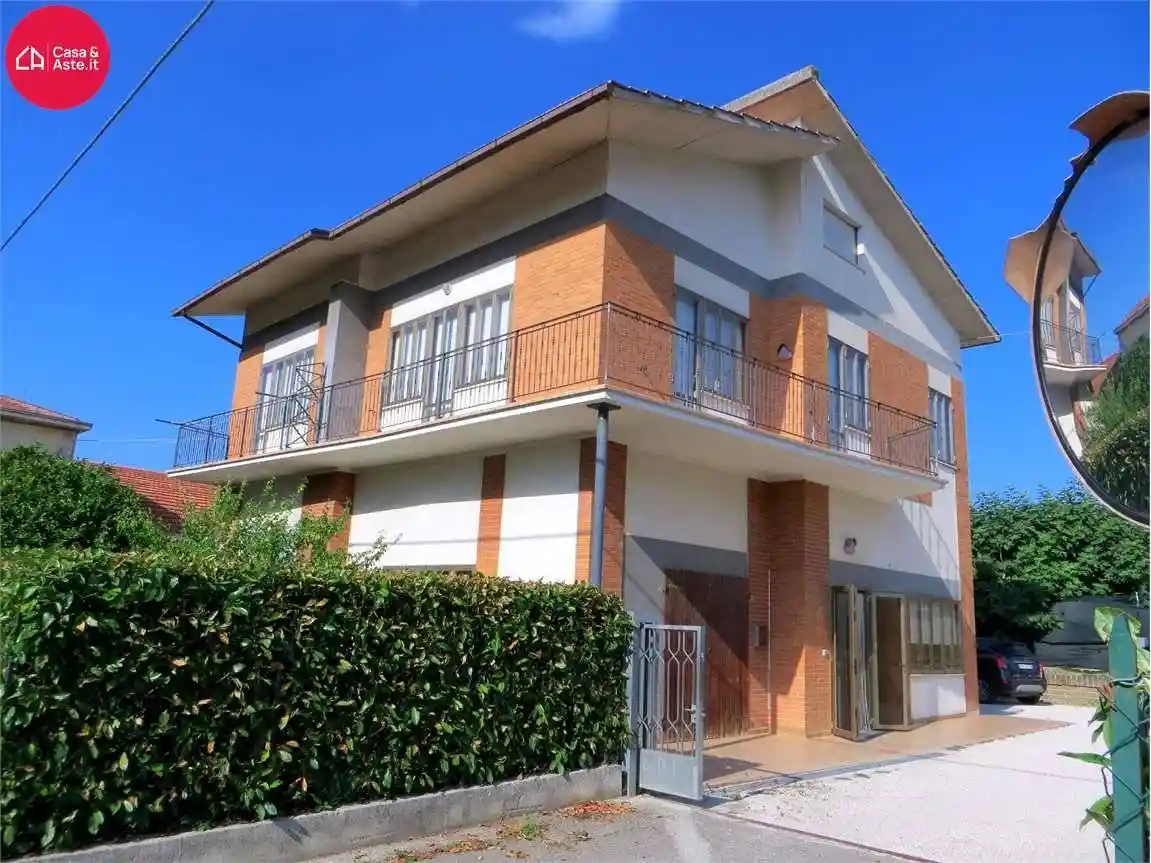 Casa indipendente in vendita a Montappone