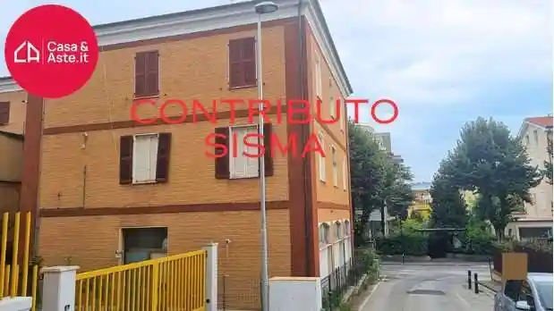 Palazzo - Edificio in vendita a Tolentino