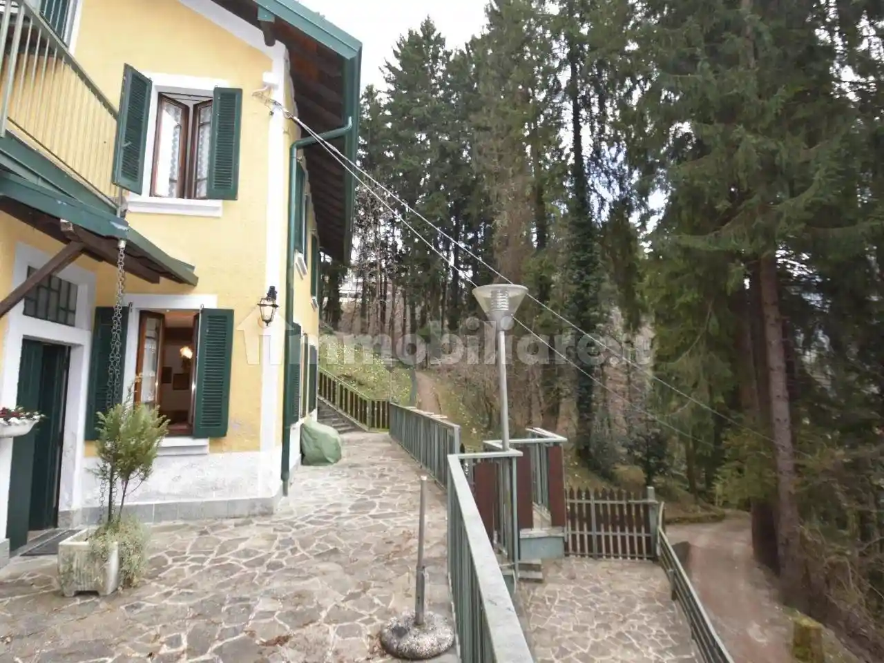 Villa in vendita a Cremeno