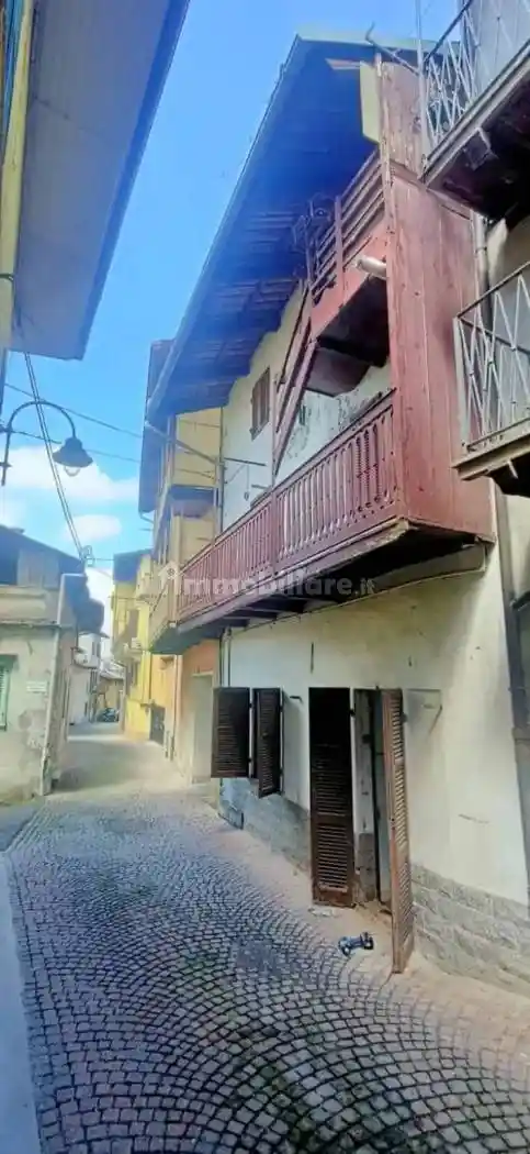 Villa in vendita a Piverone