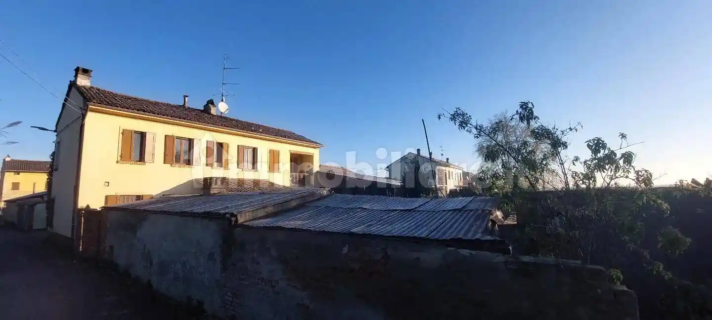 Villa in vendita a Morano sul Po