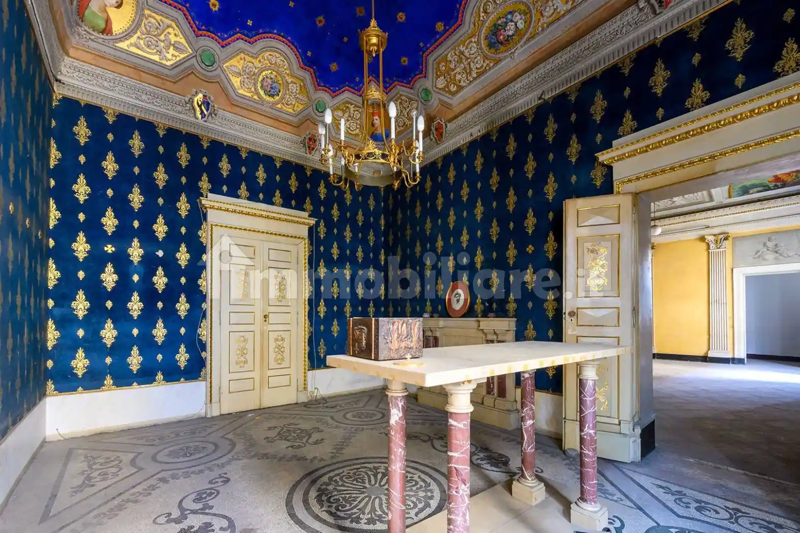 Palazzo - Edificio in vendita a Modena