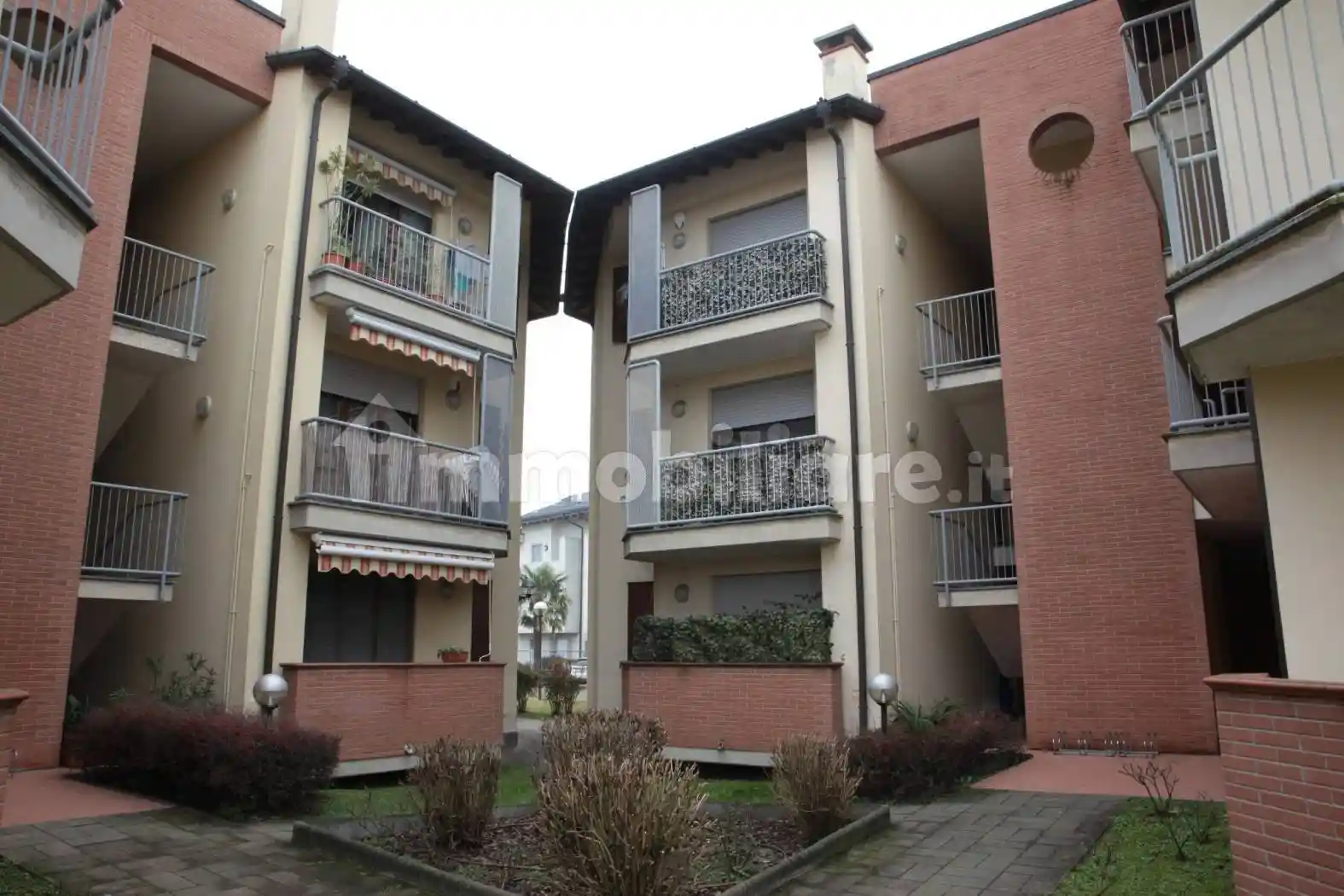 Appartamento in vendita a Rosate