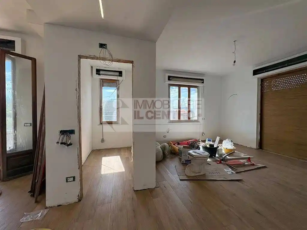 Appartamento in vendita a Sarzana