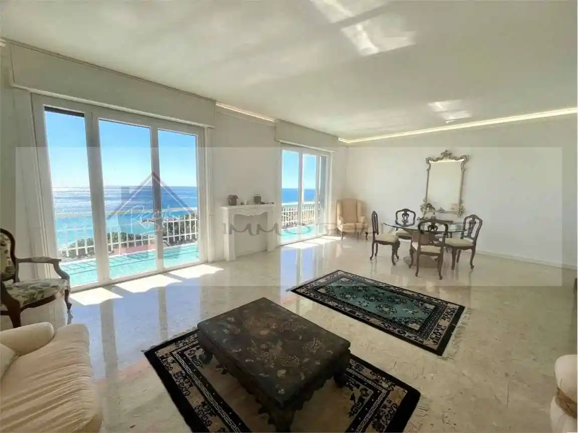 Appartamento in vendita a Ospedaletti