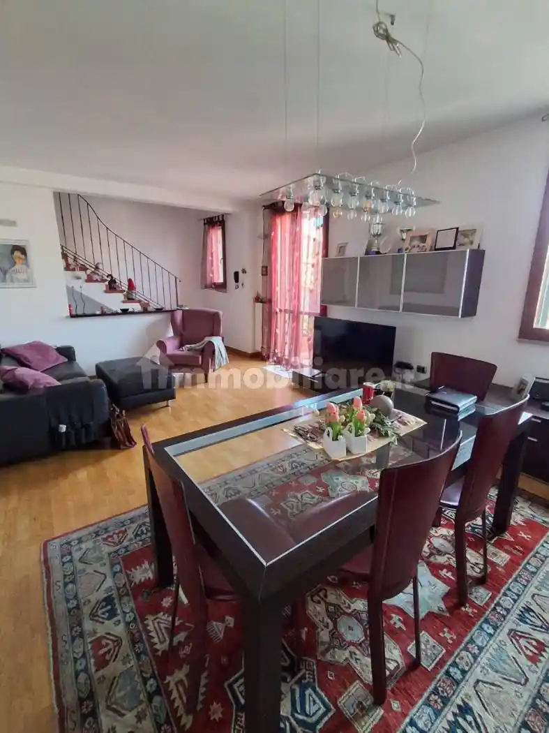 Casa indipendente in vendita a Livorno