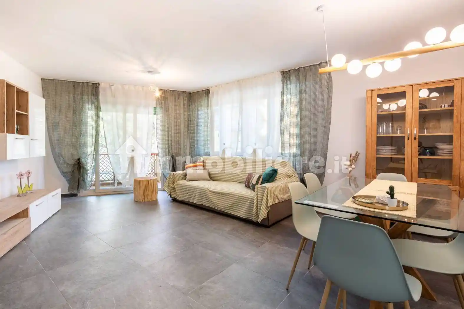 Palazzo - Edificio in affitto a Comacchio