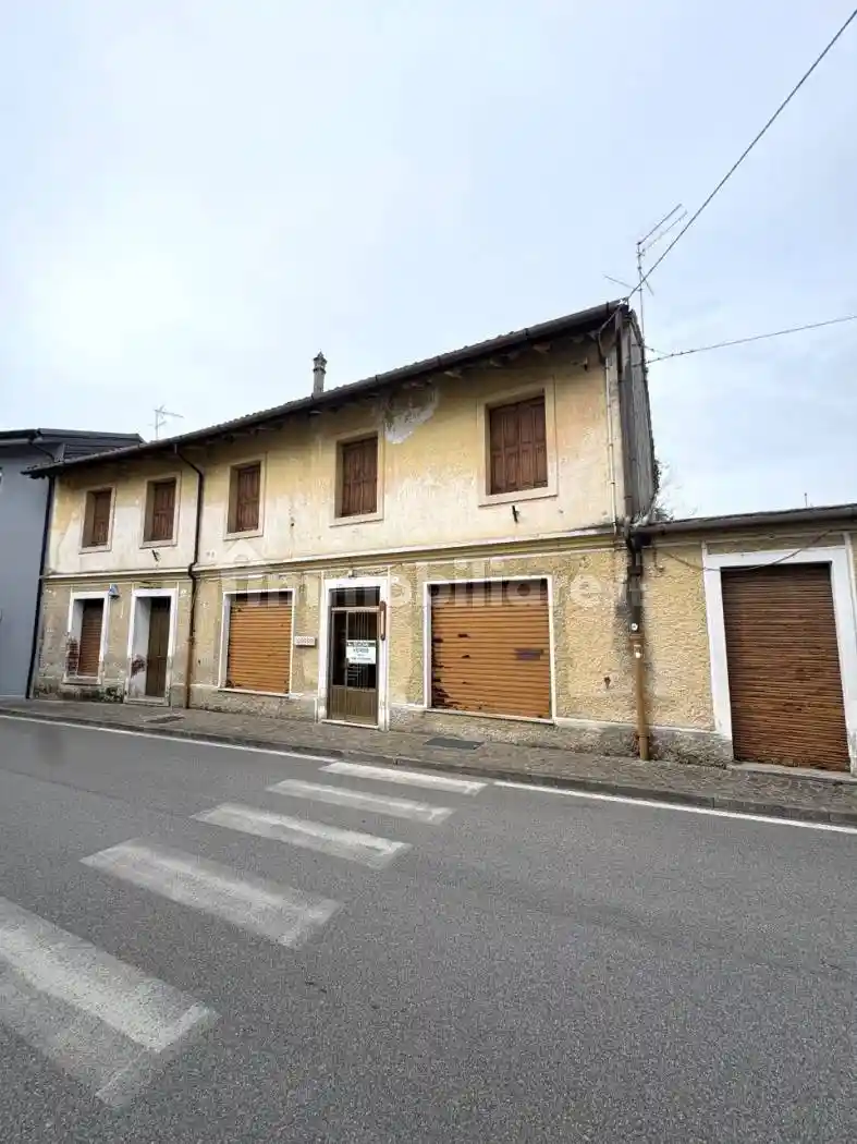 Palazzo - Edificio in vendita a Pozzuolo del Friuli