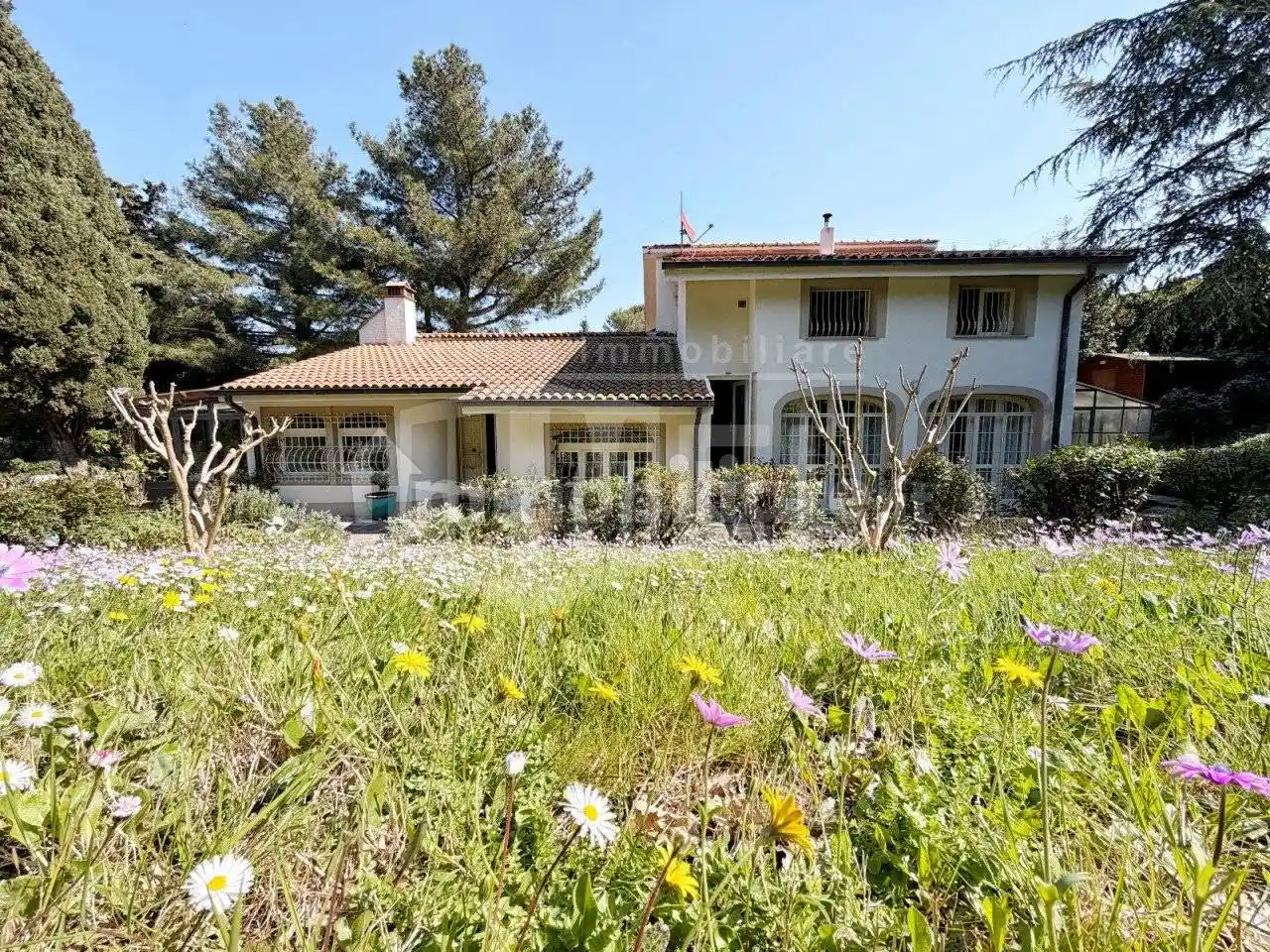 Villa in vendita a Livorno