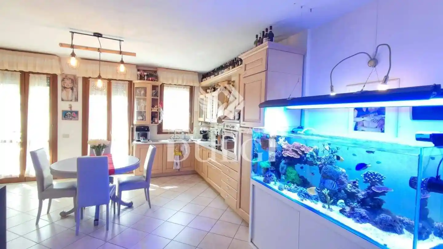 Villetta a schiera in vendita a Viareggio