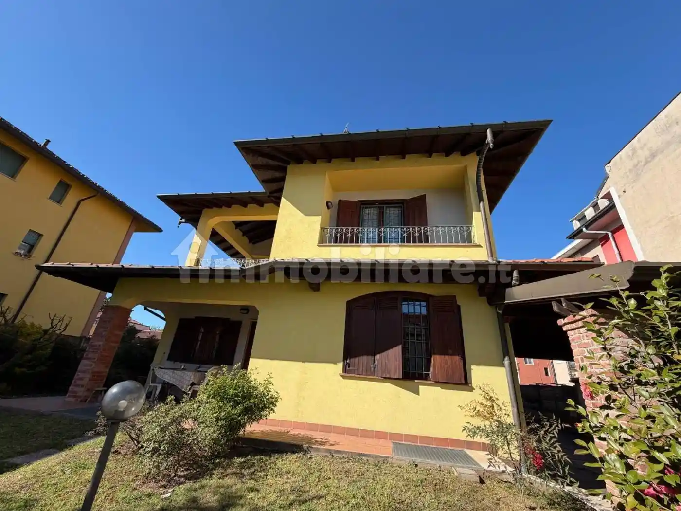 Villa in vendita a Busto Arsizio