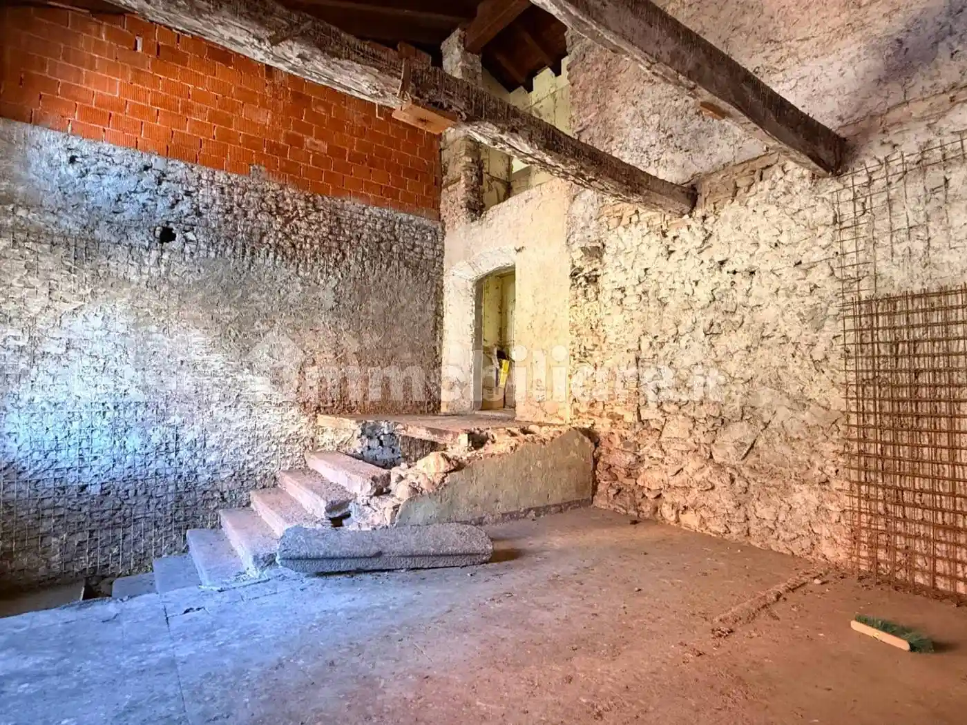 Casa indipendente in vendita a Nibionno