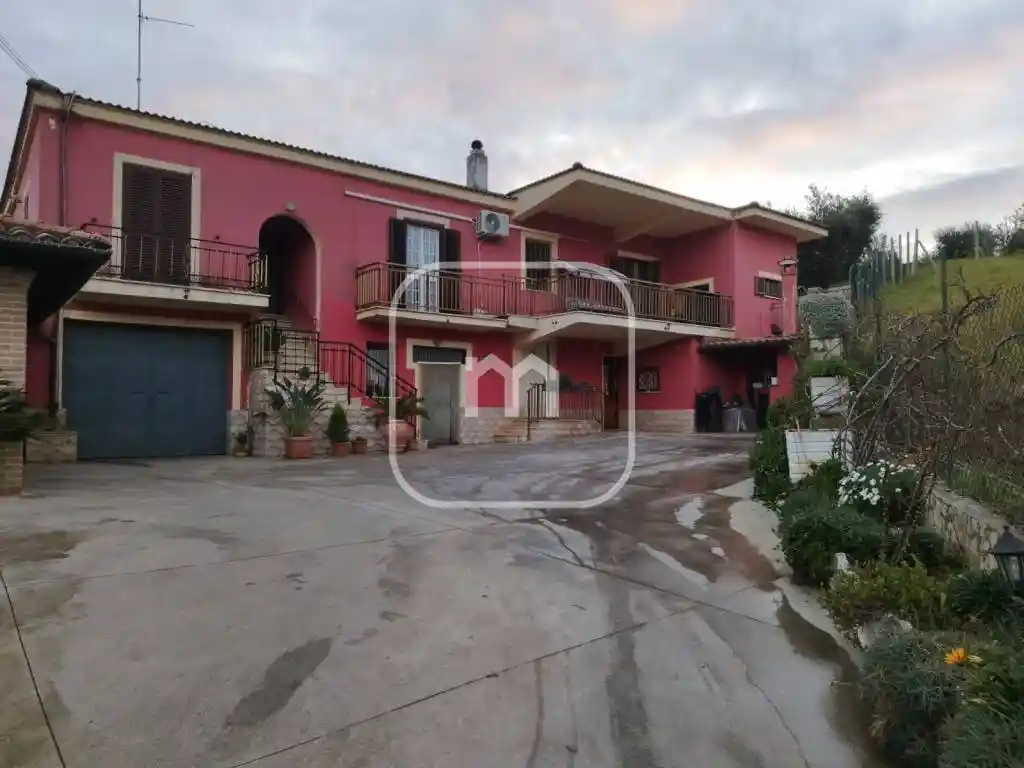 Villa in vendita a Cori