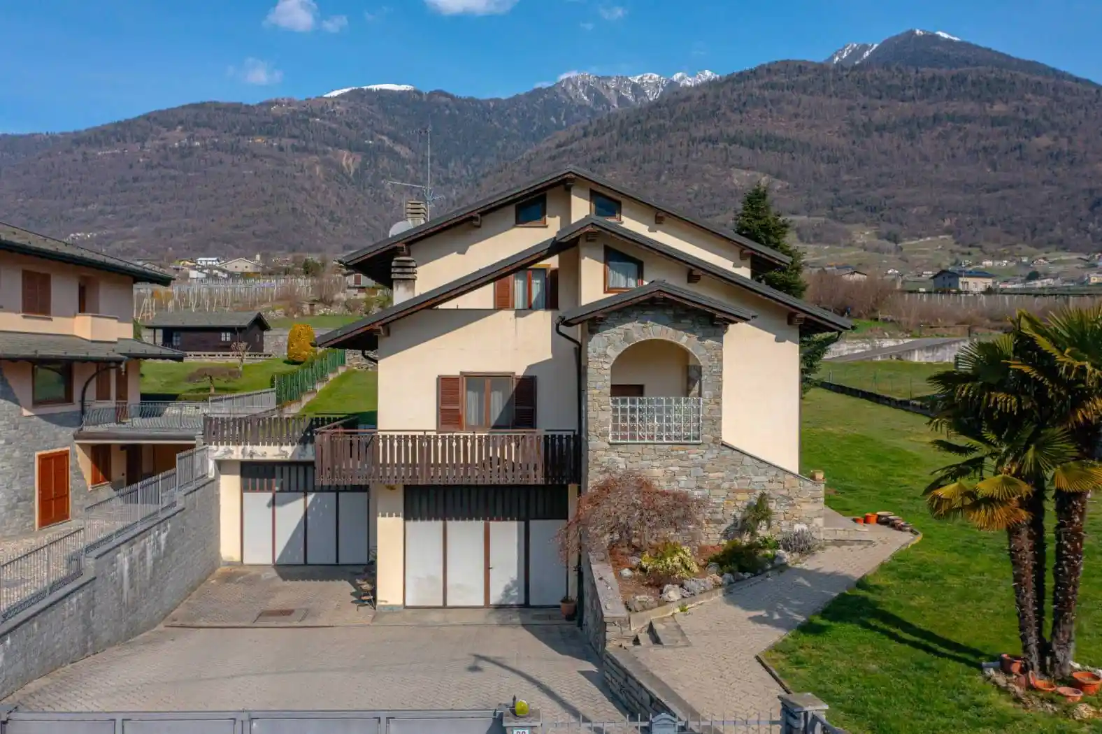 Villa in vendita a Chiuro