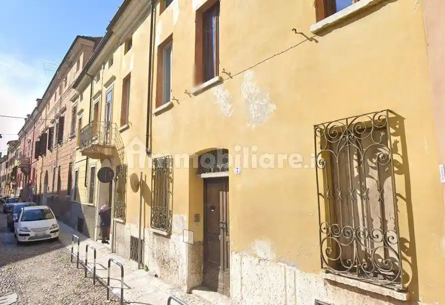 Villa in vendita a Mantova