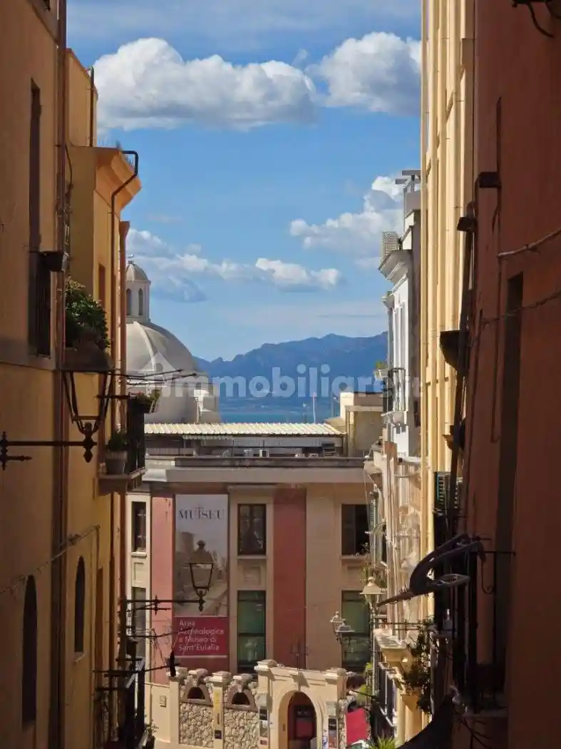 Appartamento in vendita a Cagliari
