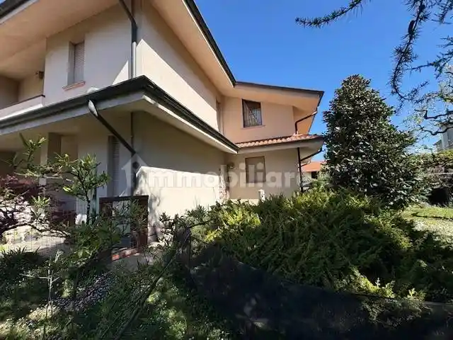 Villa in vendita a Bernareggio