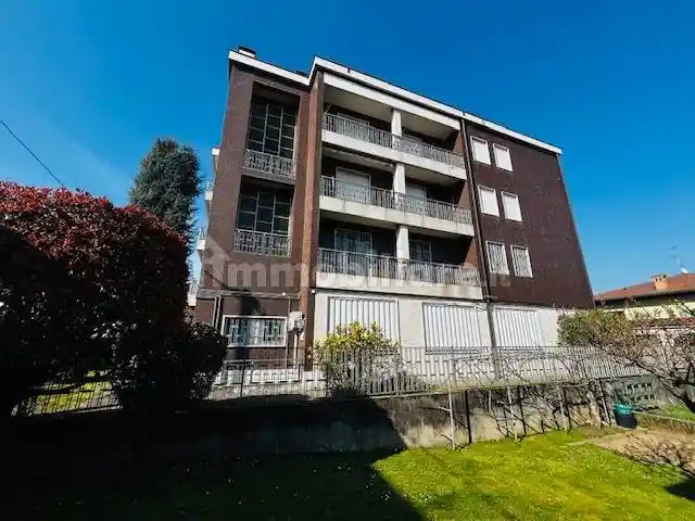 Palazzo - Edificio in vendita a Scanzorosciate