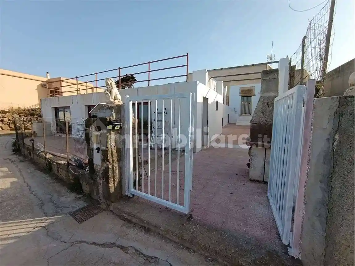 Casa indipendente in vendita a Pantelleria