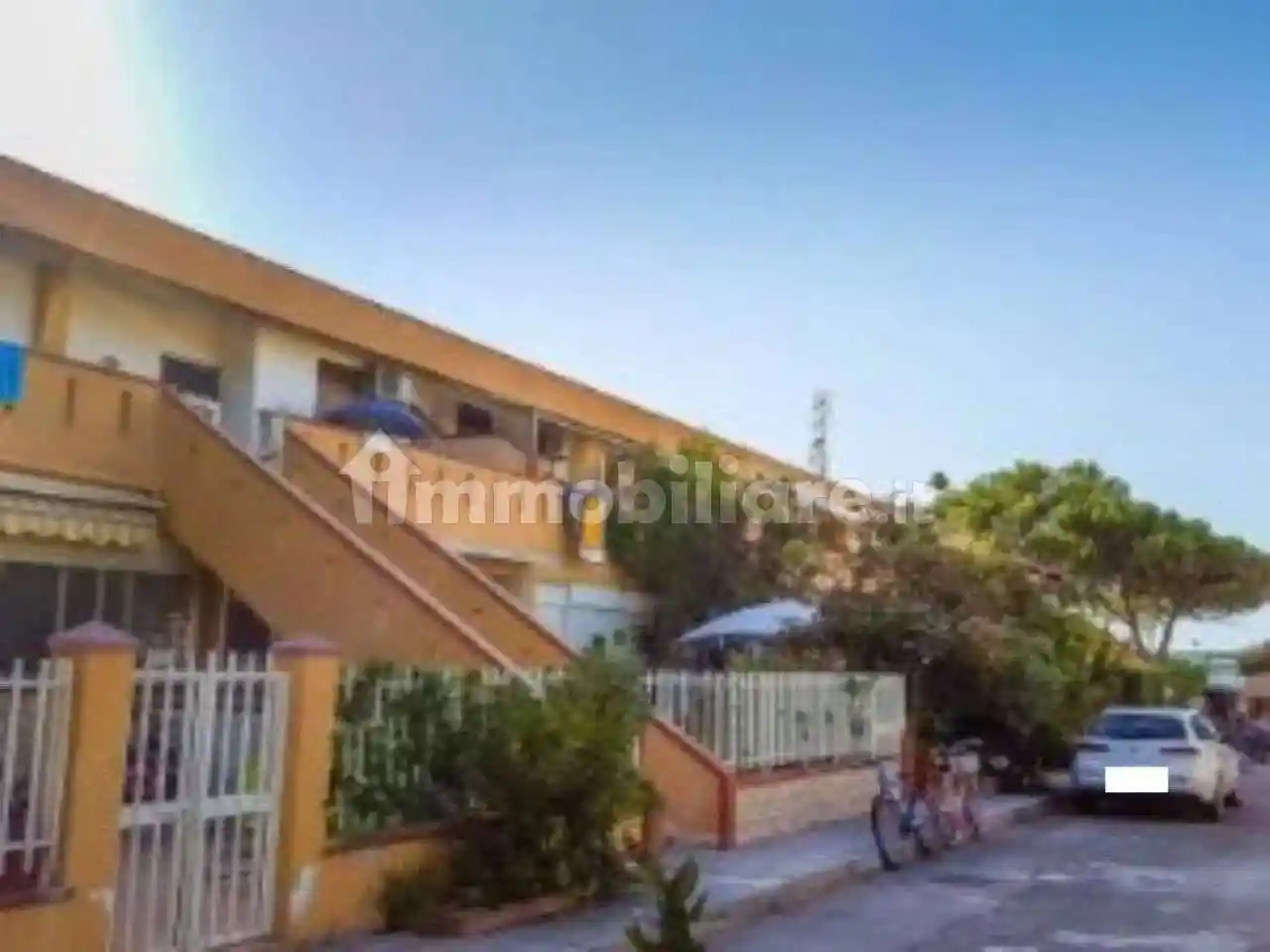 Appartamento in vendita a Campofelice di Roccella